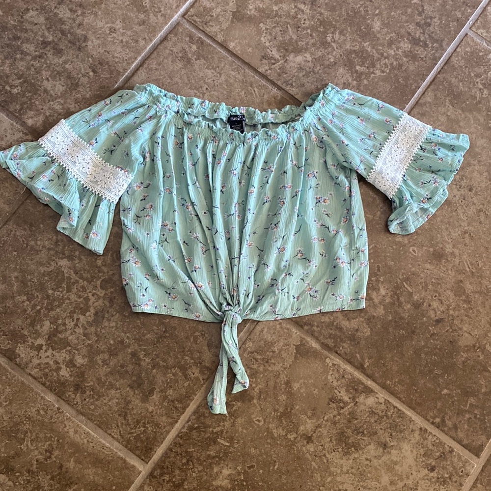 Crop top